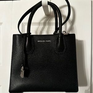 Micheal Kors purse